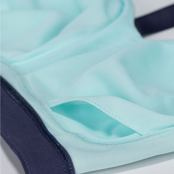 EUC Lululemon Ta Ta Tamer II Athletic Sports Bra Top 34D - Picture 4 of 8